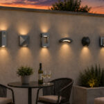 9 ideas para iluminar terrazas, balcones y jardines con apliques de pared modernos